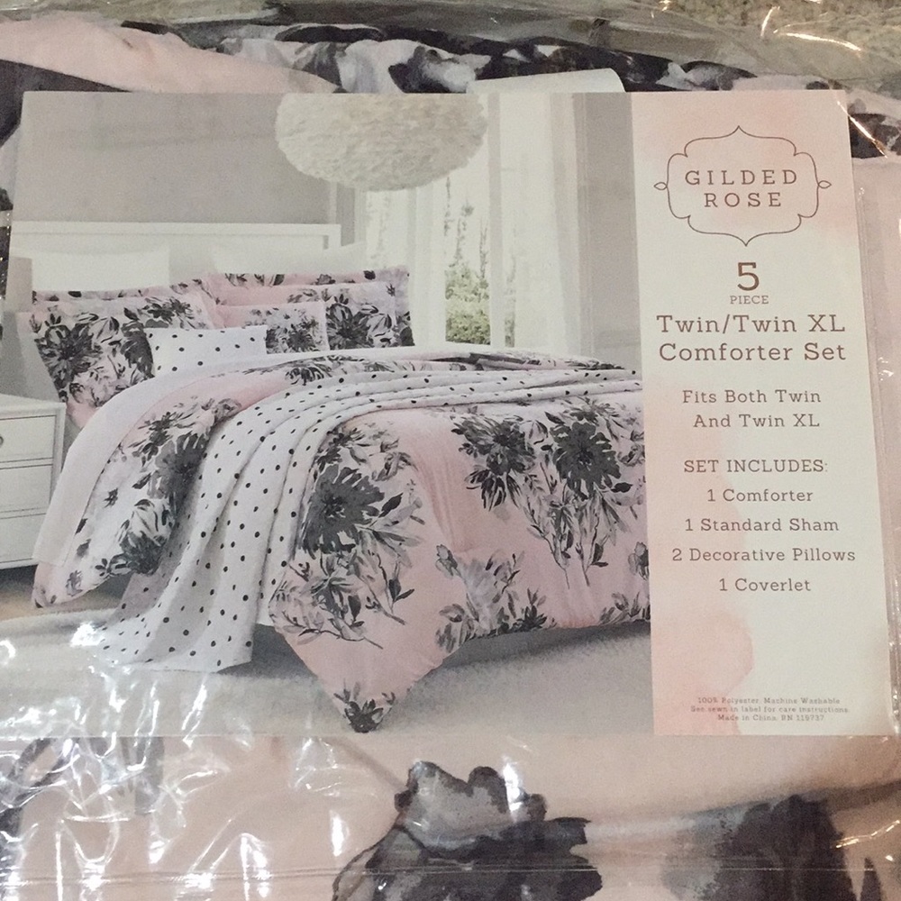 5 piece twin bed set comforter - price negotiable